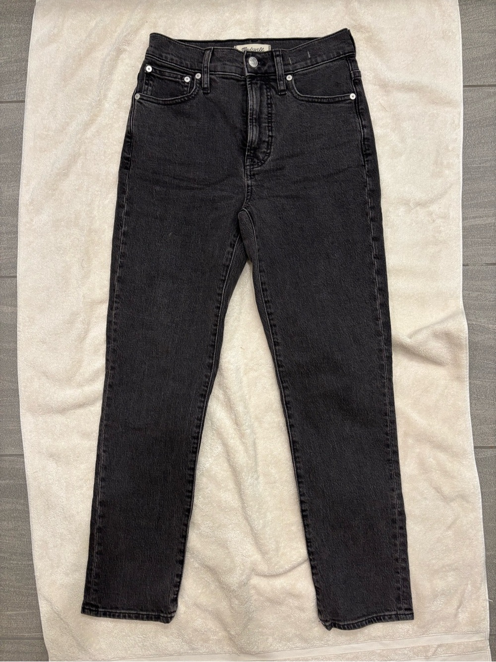 Madewell Straight Leg Jeans in Black Wash